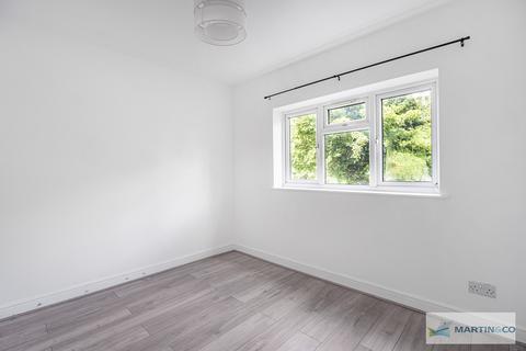 1 bedroom flat to rent, Woodside Green, Woodside