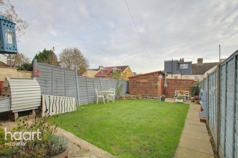 3 bedroom end of terrace house for sale - Kent Road, Rochester