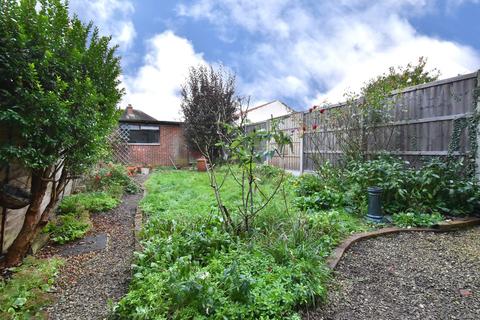 162 Perry Hill, London, SE6 4EZ