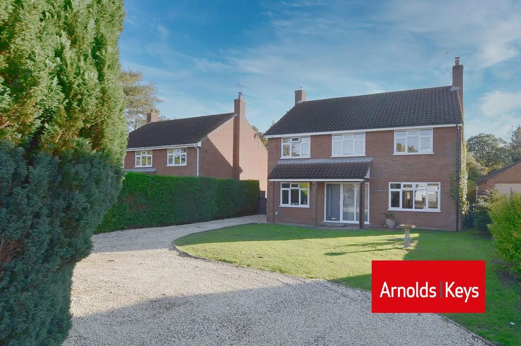 Waterloo Road, Hainford 4 bed detached house £475,000
