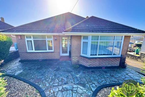 3 bedroom detached bungalow to rent, Furzehatt Way, Plymouth PL9