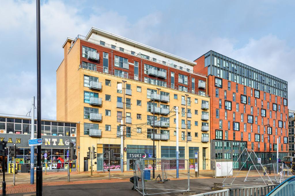 West Street, Sheffield 2 bed apartment £140,000