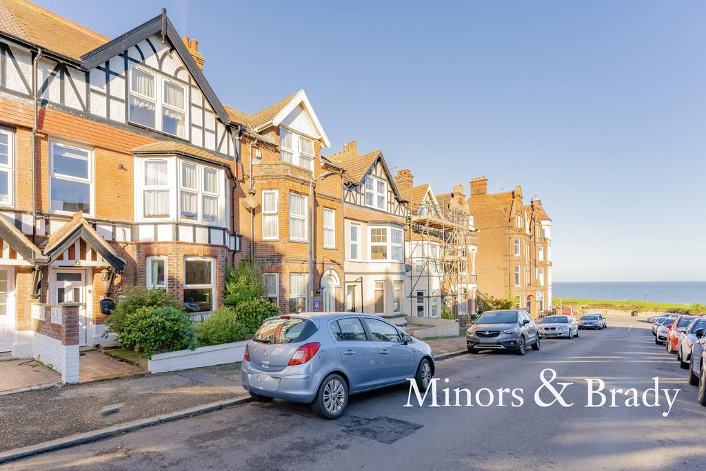 Alfred Road, Cromer 6 bed terraced house £425,000