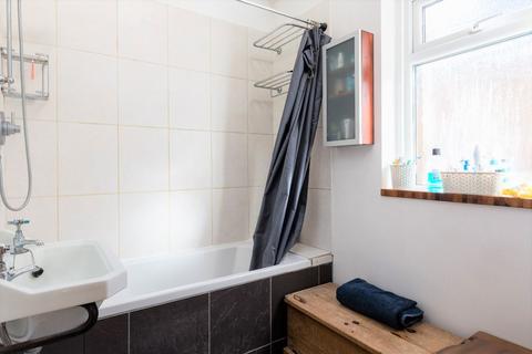 41 Denmark Road, Twickenham, TW2 5EN