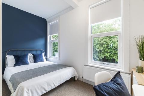 6 bedroom house to rent, Wood Lane, Leeds LS6