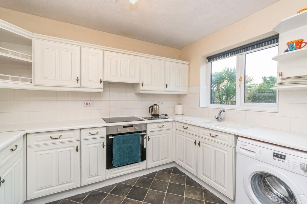 Oakwood Close, Blackpool, FY4 3 bed detached house £229,950