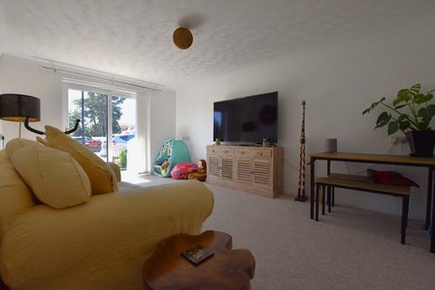2 bedroom flat to rent - Birdham Court, Steyne Road, Bembridge
