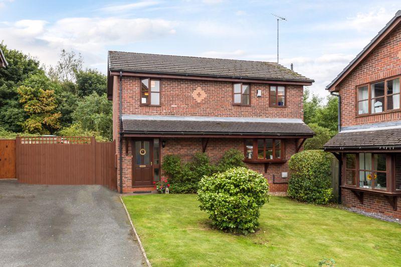 Meadway, Ashurst, WN8 6QN 3 bed detached house £750 pcm (£173 pw)
