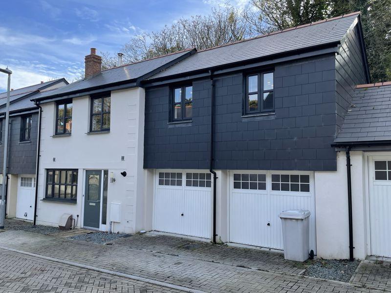 College Green, Penryn 3 bed semidetached house £395,000