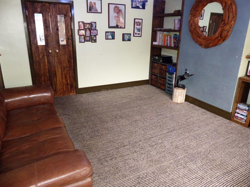 Lounge 2