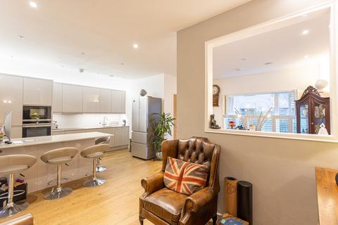 3 bedroom apartment for sale - Felar Walk, Colindale, London, NW9