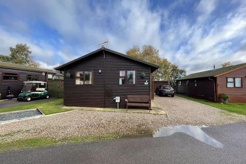 2 bedroom chalet for sale - TATTERSHALL LAKES, TATTERSHALL