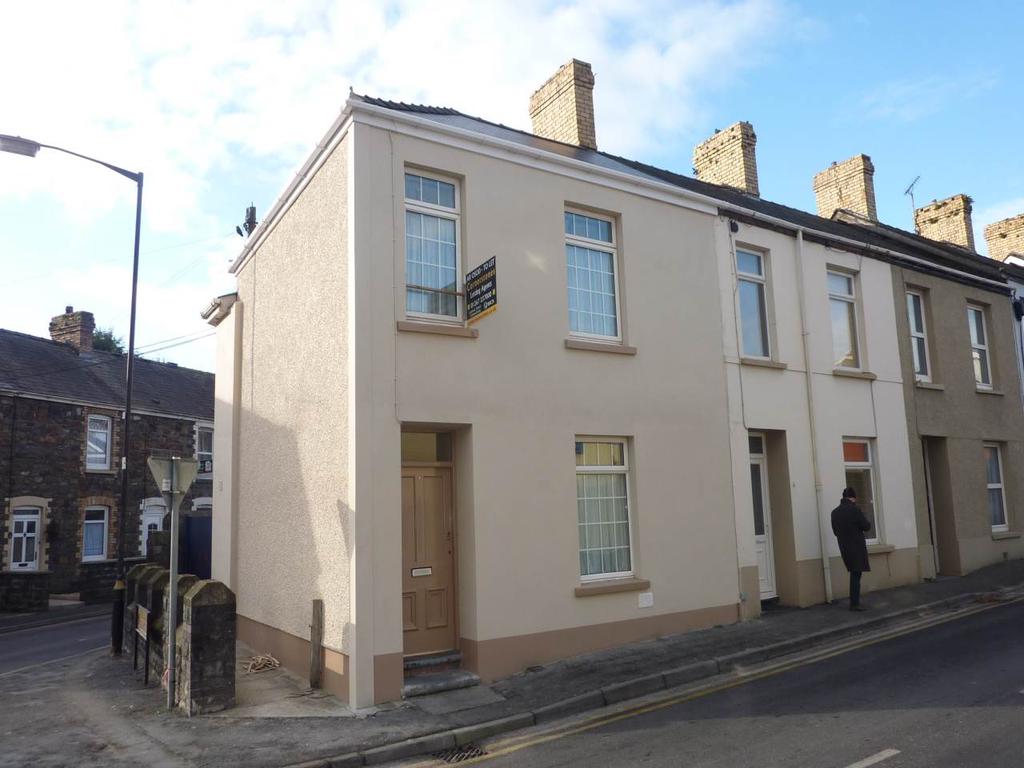 Fountain Hall Terrace, Carmarthen, 2 bed house £525 pcm (£121 pw)