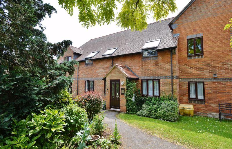 Sharman Beer Court, Thame 2 bed retirement property for sale £200,000