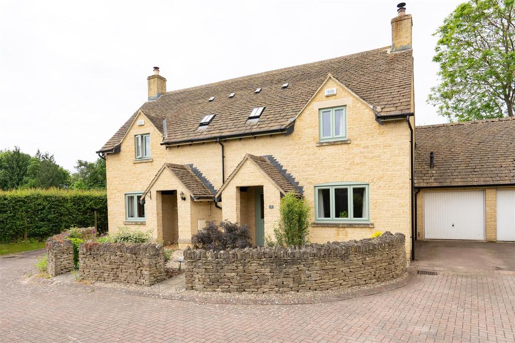 Slaughter Pike, Lower Slaughter... 3 bed semidetached house £345,000
