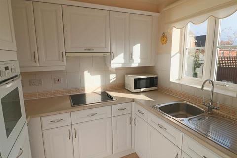 1 bedroom retirement property for sale - Bath Road, Calcot, Reading