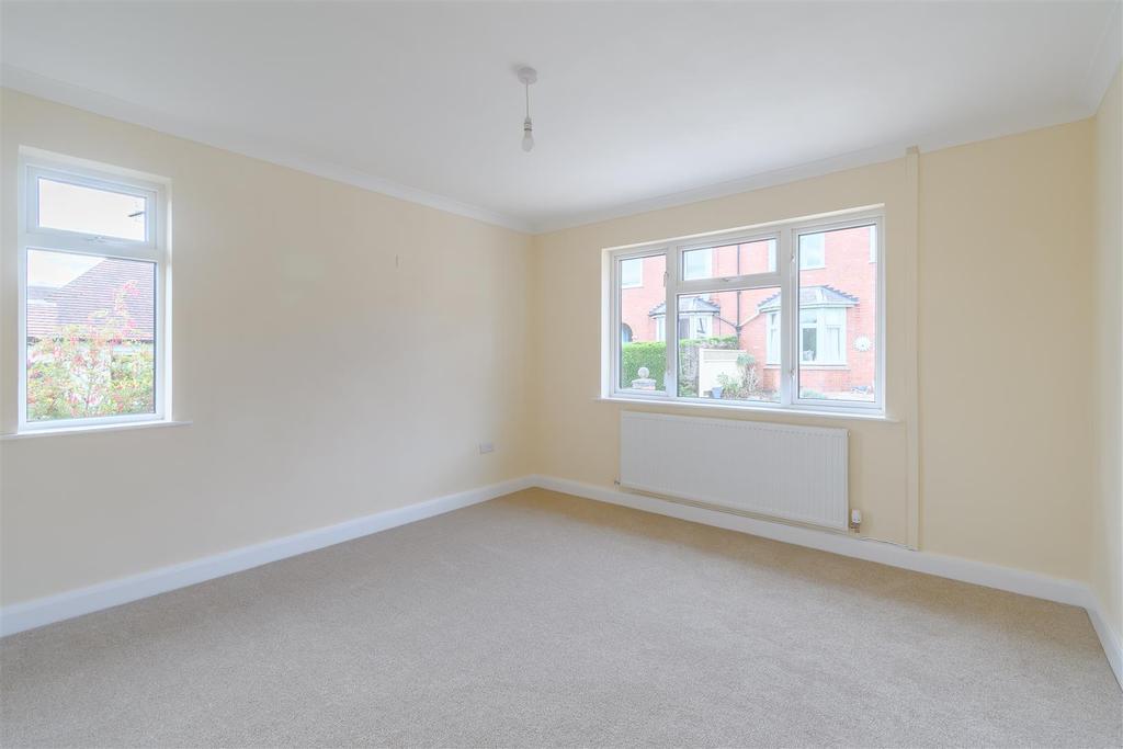 8484248-Interior2.jpg
