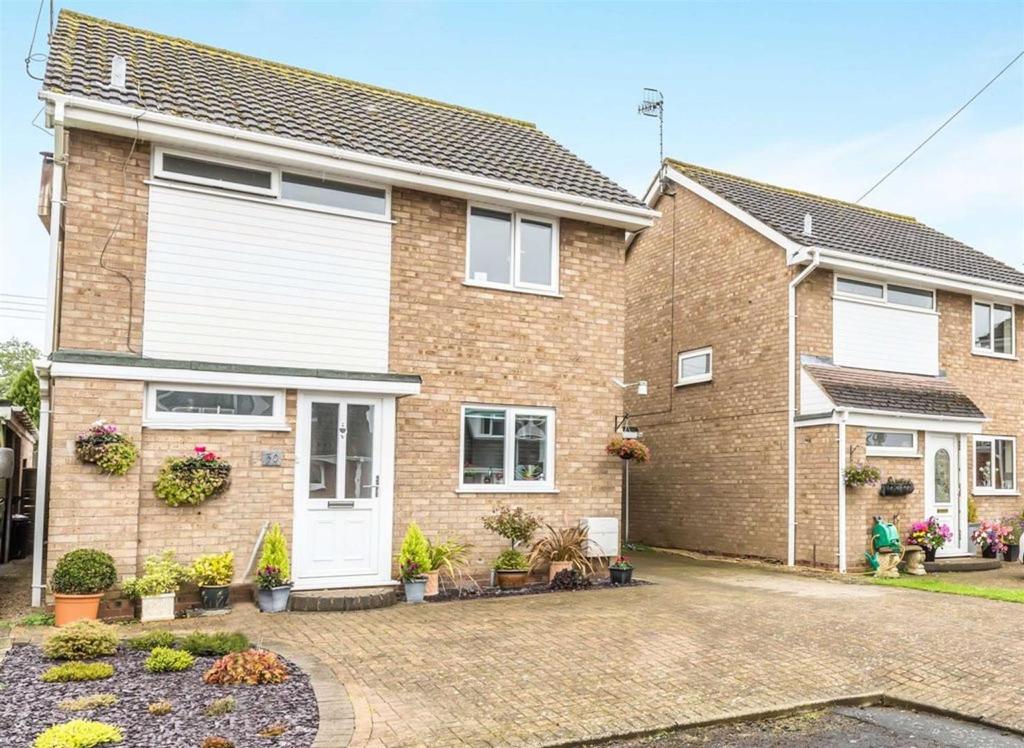 Green Lane, Lower Broadheath, Worcester 3 bed detached house £338,000