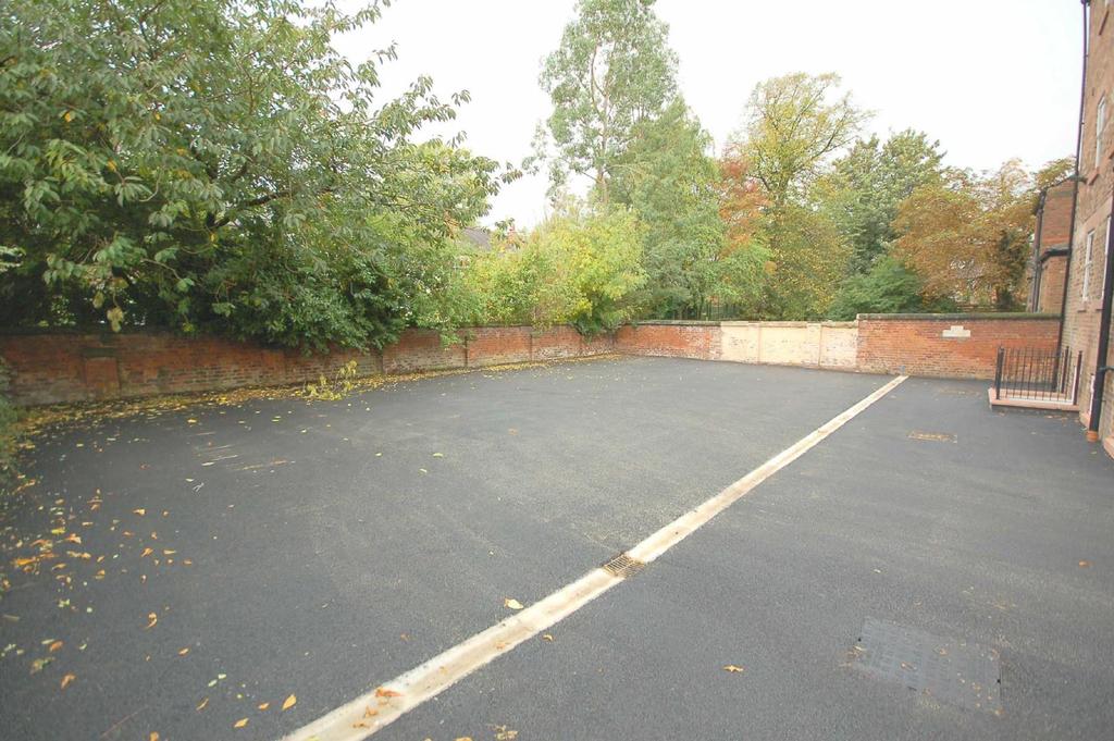 Wood Road, Whalley Range 2 bed flat £1,100 pcm (£254 pw)