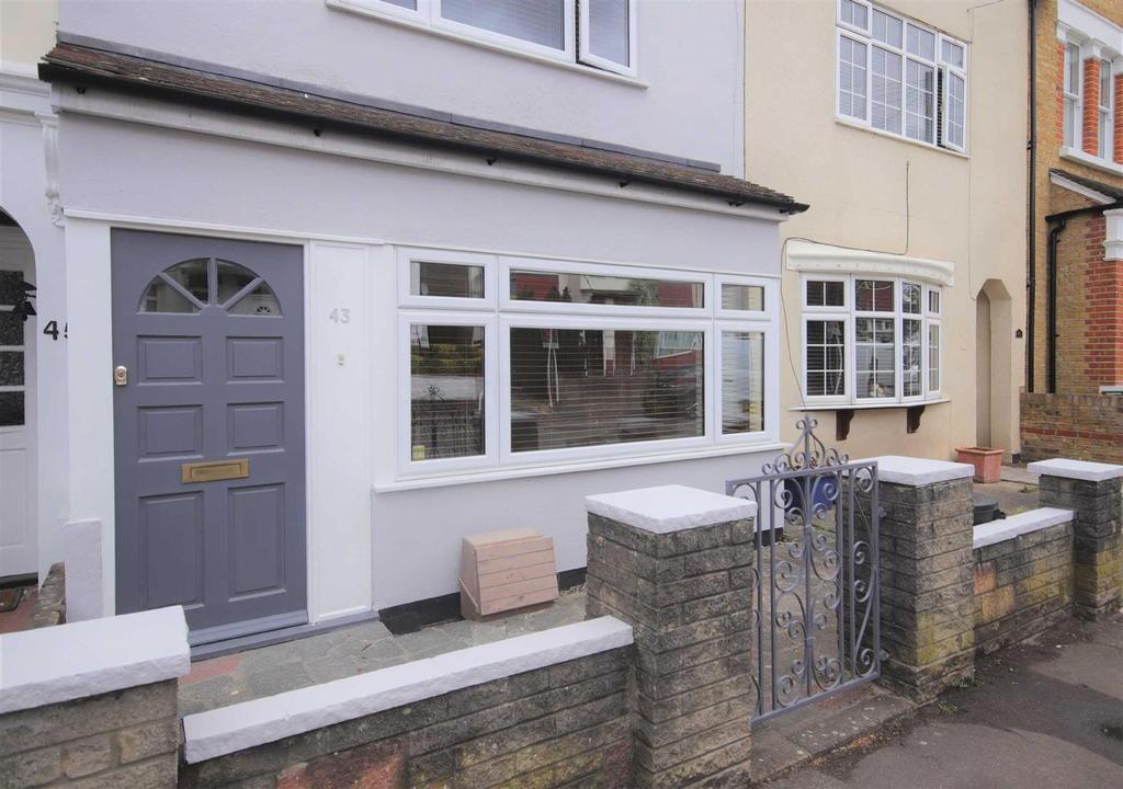Primrose road, South Woodford 3 bed terraced house £1,850 pcm (£427 pw)