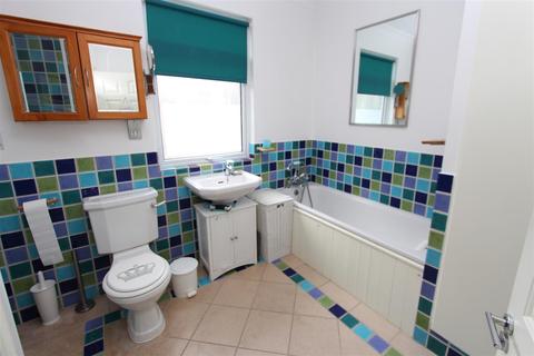 3 Woodland Road, Chingford, London, E4 7ET