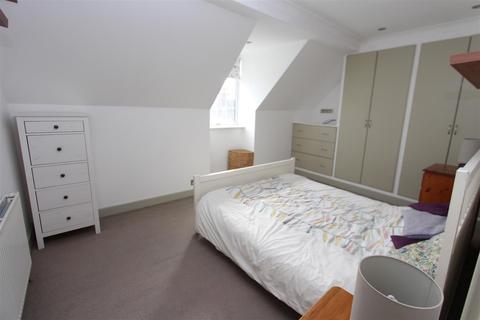 3 Woodland Road, Chingford, London, E4 7ET