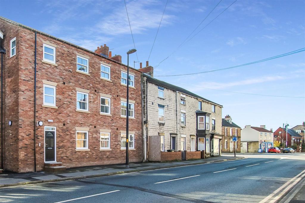 Middleton Court, Commercial Street, Norton, Malton, YO17 9EU 2 bed flat