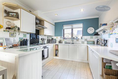 5 Churchways, Thurgoland, Sheffield, S35 7ED
