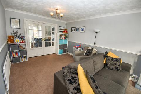 12 Springdale Close, Willerby, Hull, HU10 6RE