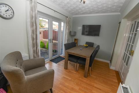 12 Springdale Close, Willerby, Hull, HU10 6RE
