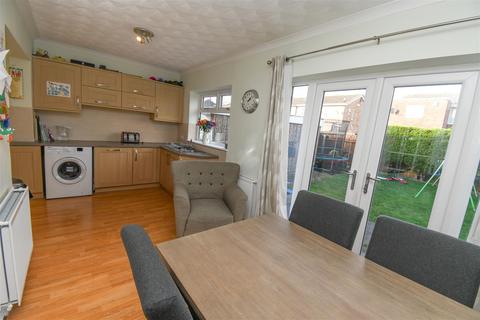 12 Springdale Close, Willerby, Hull, HU10 6RE
