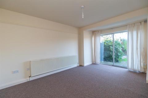 61 Heatherley Drive, Nottingham, NG6 0FP