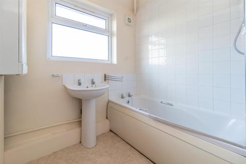 61 Heatherley Drive, Nottingham, NG6 0FP