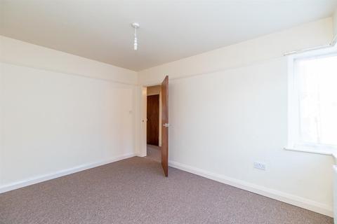 61 Heatherley Drive, Nottingham, NG6 0FP