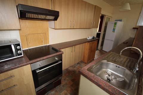 1 Iola Drive, Old Colwyn, Colwyn Bay, LL29 9DN