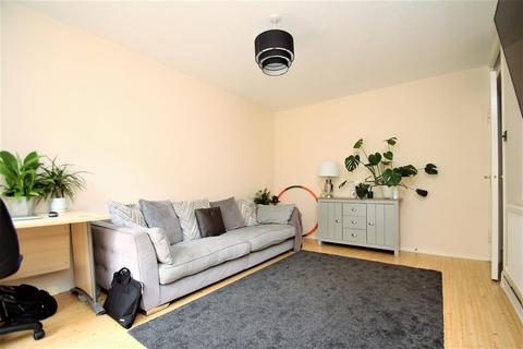 63 Kingsley Road, Loughton, IG10 3TU