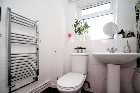 63 Kingsley Road, Loughton, IG10 3TU