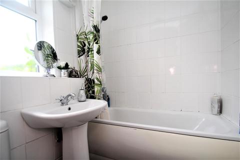 63 Kingsley Road, Loughton, IG10 3TU