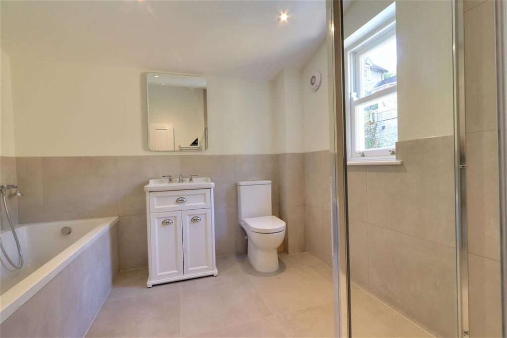 Bathroom main.jpg