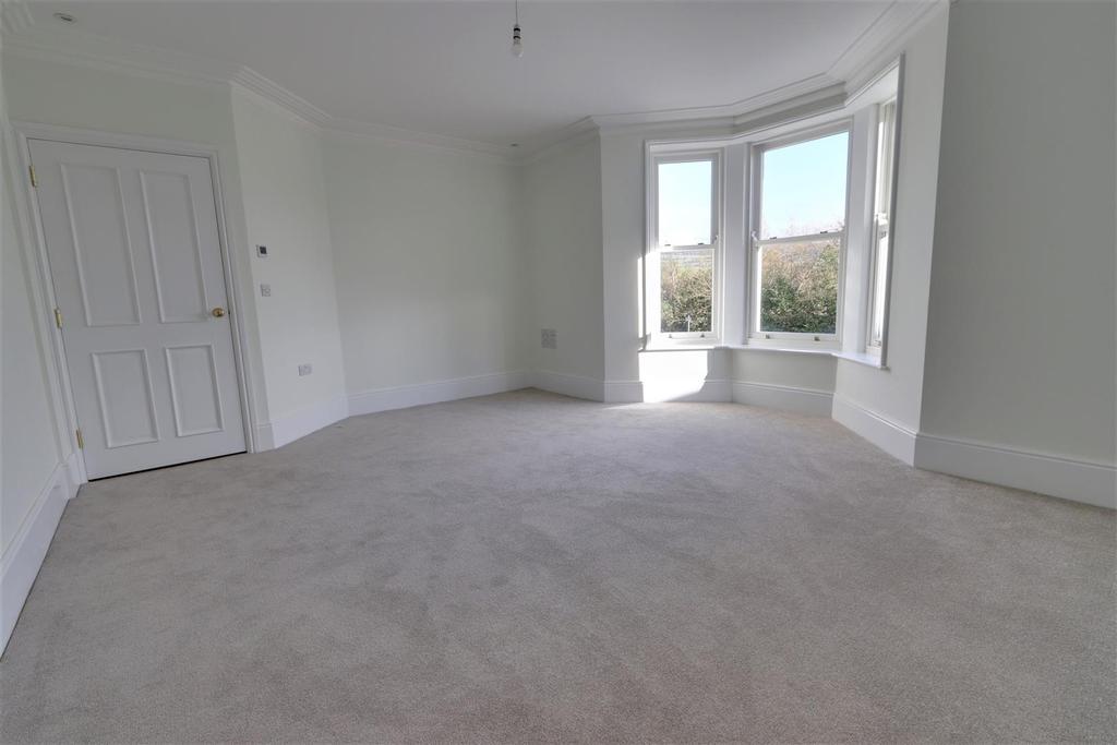 Living room 2.jpg