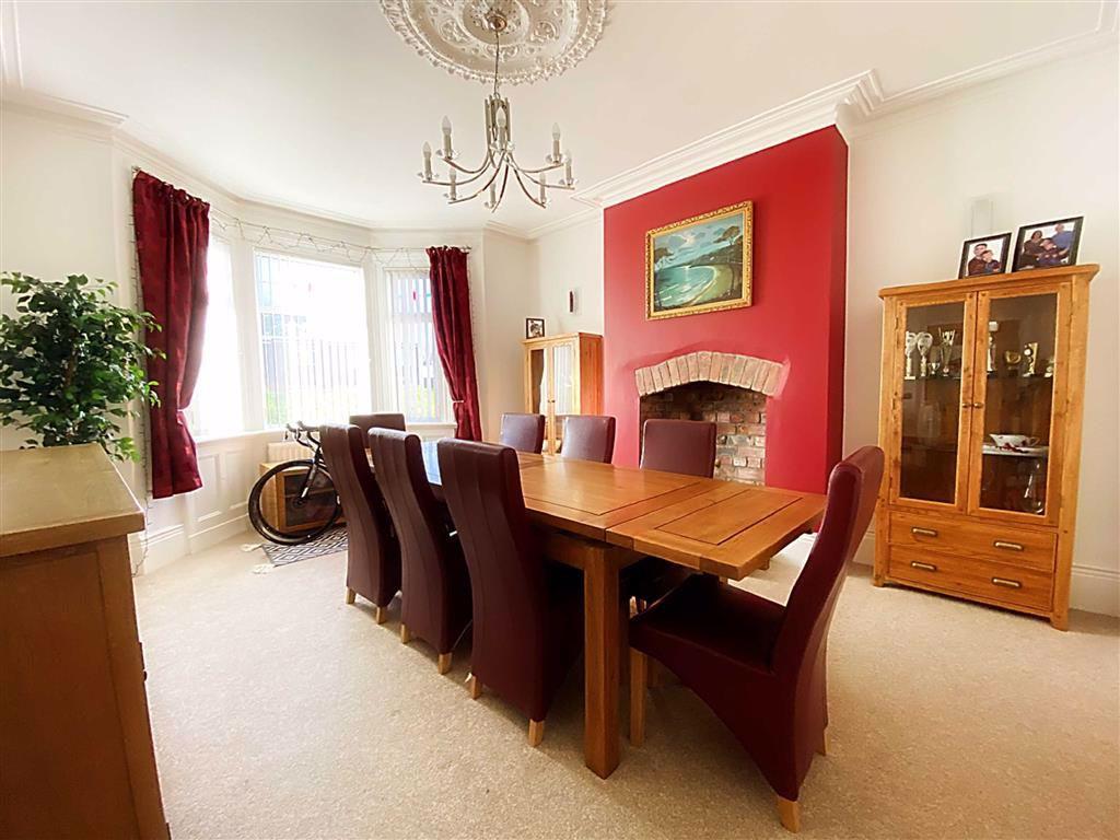 Road, Wallsend, Tyne And Wear, NE28 5 bed terraced house £185,000