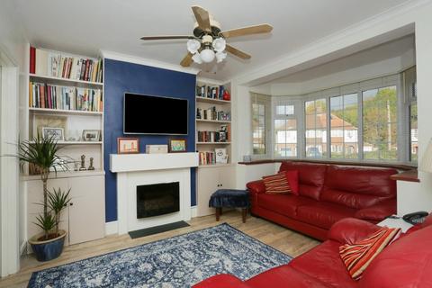 8 Orchard Close, Canterbury, CT2 7AL