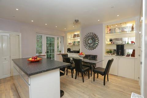 8 Orchard Close, Canterbury, CT2 7AL