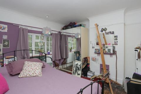 8 Orchard Close, Canterbury, CT2 7AL