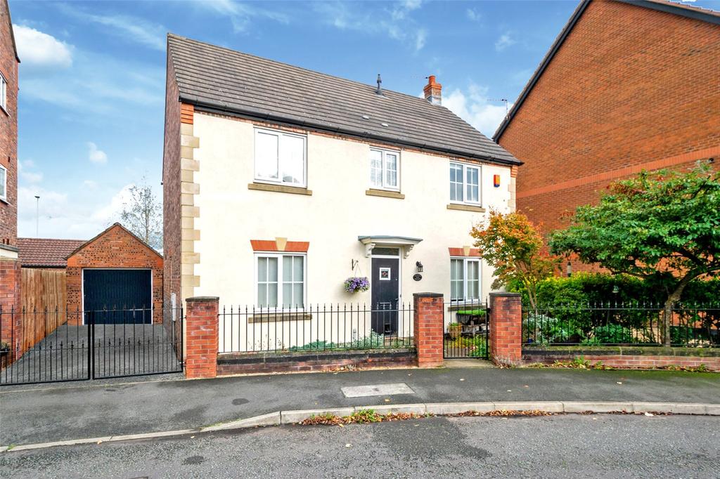 Pennymoor Drive, Middlewich 4 bed detached house £300,000