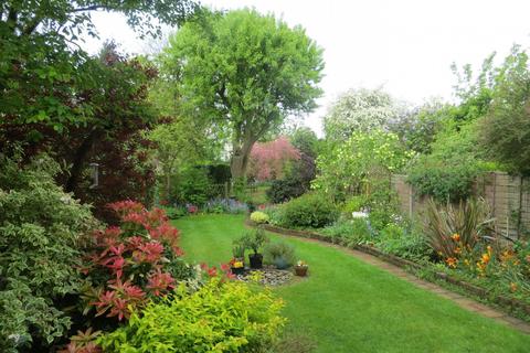 14 Malden Hill Gardens, New Malden, KT3 4HS