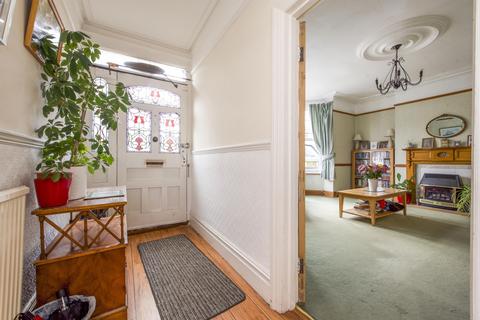 15 Howard Road, New Malden, KT3 4DW
