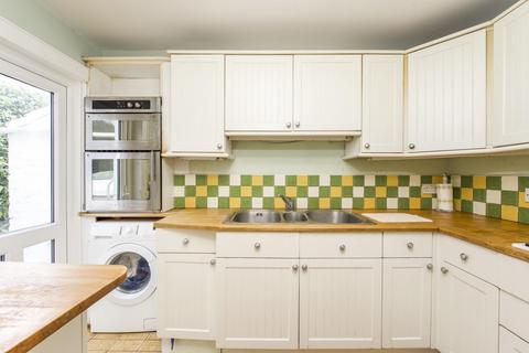 15 Howard Road, New Malden, KT3 4DW