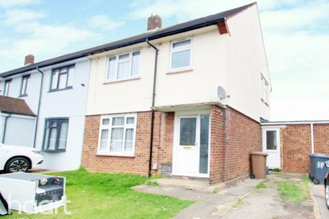 35 Cades Close, Luton, LU1 5QQ