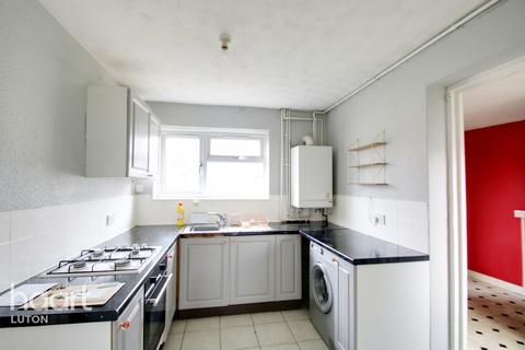 35 Cades Close, Luton, LU1 5QQ